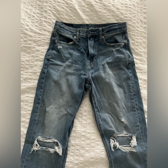 American Eagle Mom Jeans - Picture 3 of 6